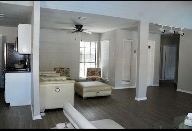 Building Photo - 808 Bridgewater Ln