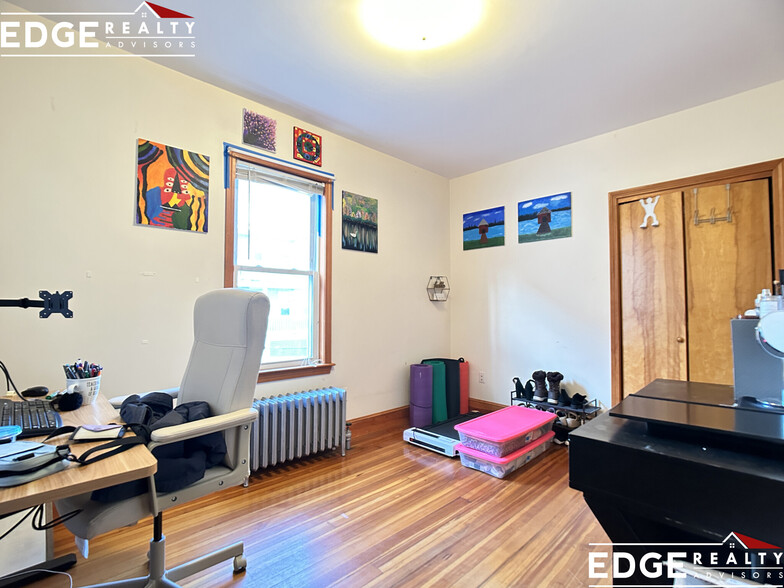 Building Photo - 4 Montcalm Ave