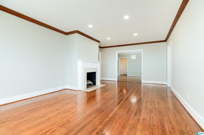 Building Photo - 501 21st Ave S