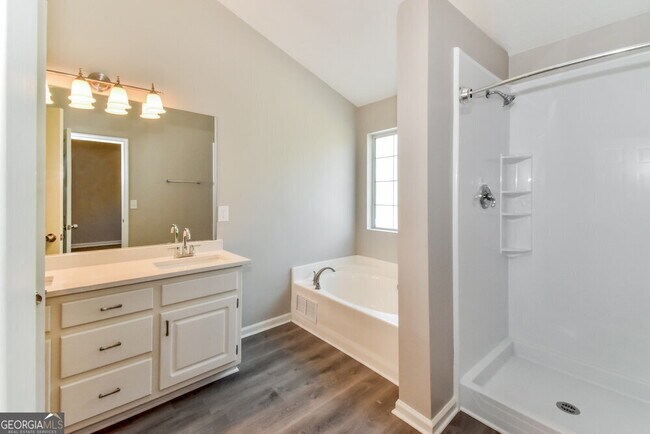 Building Photo - 11752 Spring Lake Way