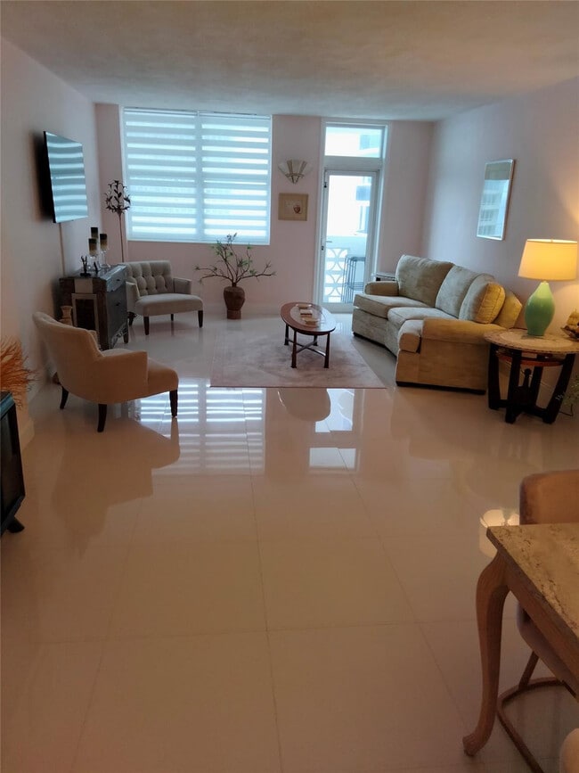 Building Photo - 4250 Galt Ocean Dr
