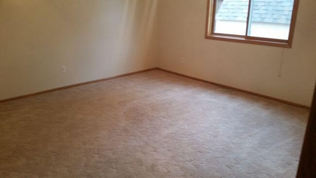 Building Photo - 3 bedroom in Billings MT 59105