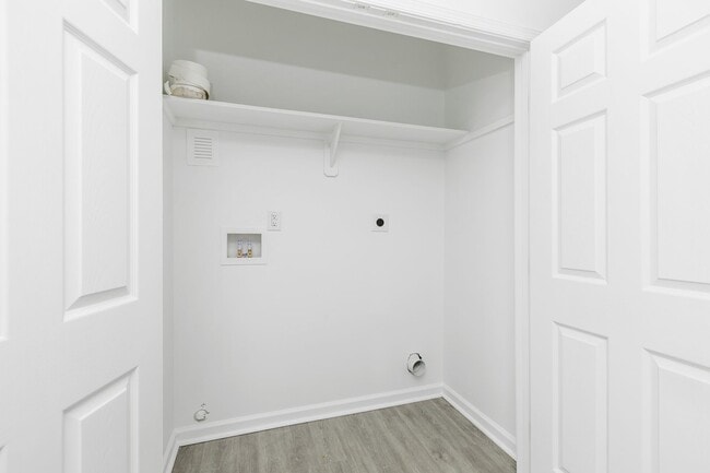 Building Photo - newly renovated property