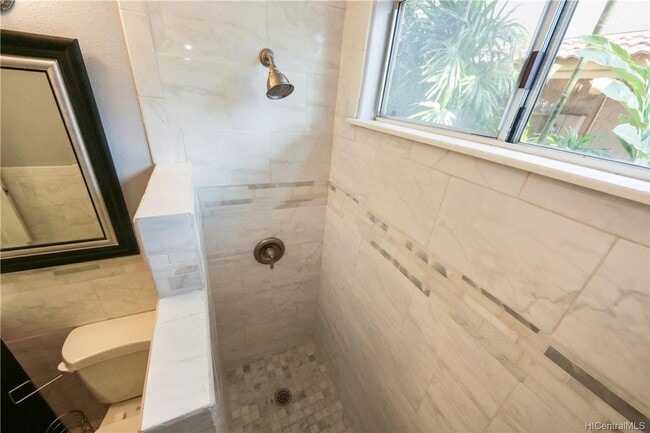 Building Photo - A?eloa, Kapolei - Single Family Home on the Golf Course