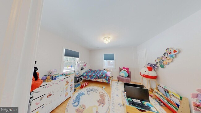 Building Photo - 8403 Bradmoor Dr