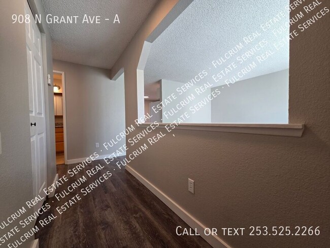 Building Photo - 908 N Grant Ave