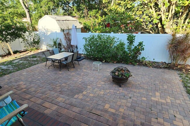 Building Photo - 6510 S Himes Ave