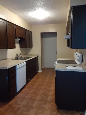 Building Photo - 2810 Ridgecrest Dr