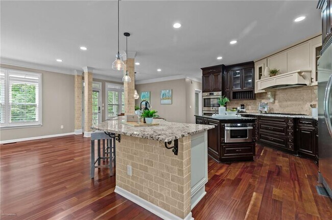 Building Photo - 2990 Hearthstone Dr