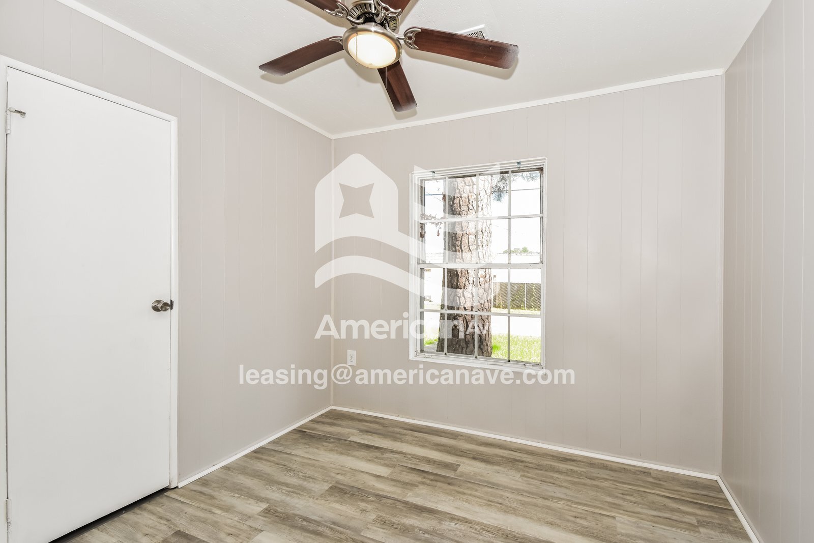 Building Photo - 926 Poplar St