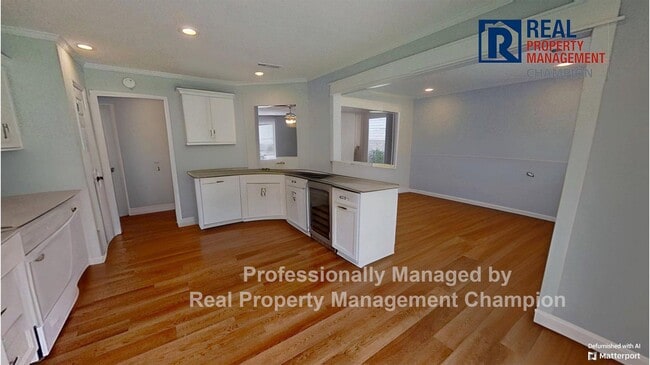 Building Photo - 4 BD/2.5 BA off Middle Sound Loop w/ Large...