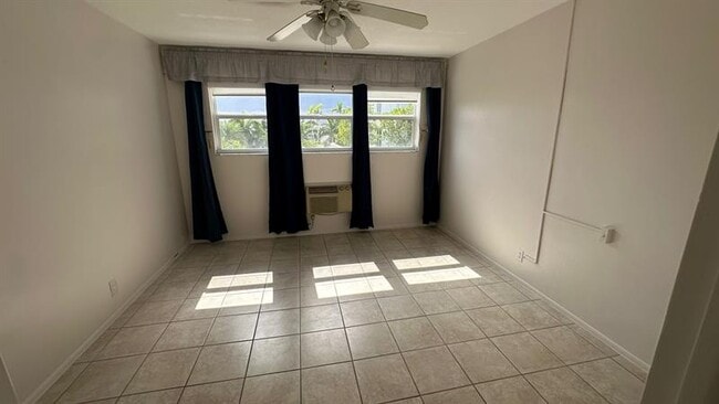 Building Photo - 625 Antioch Ave