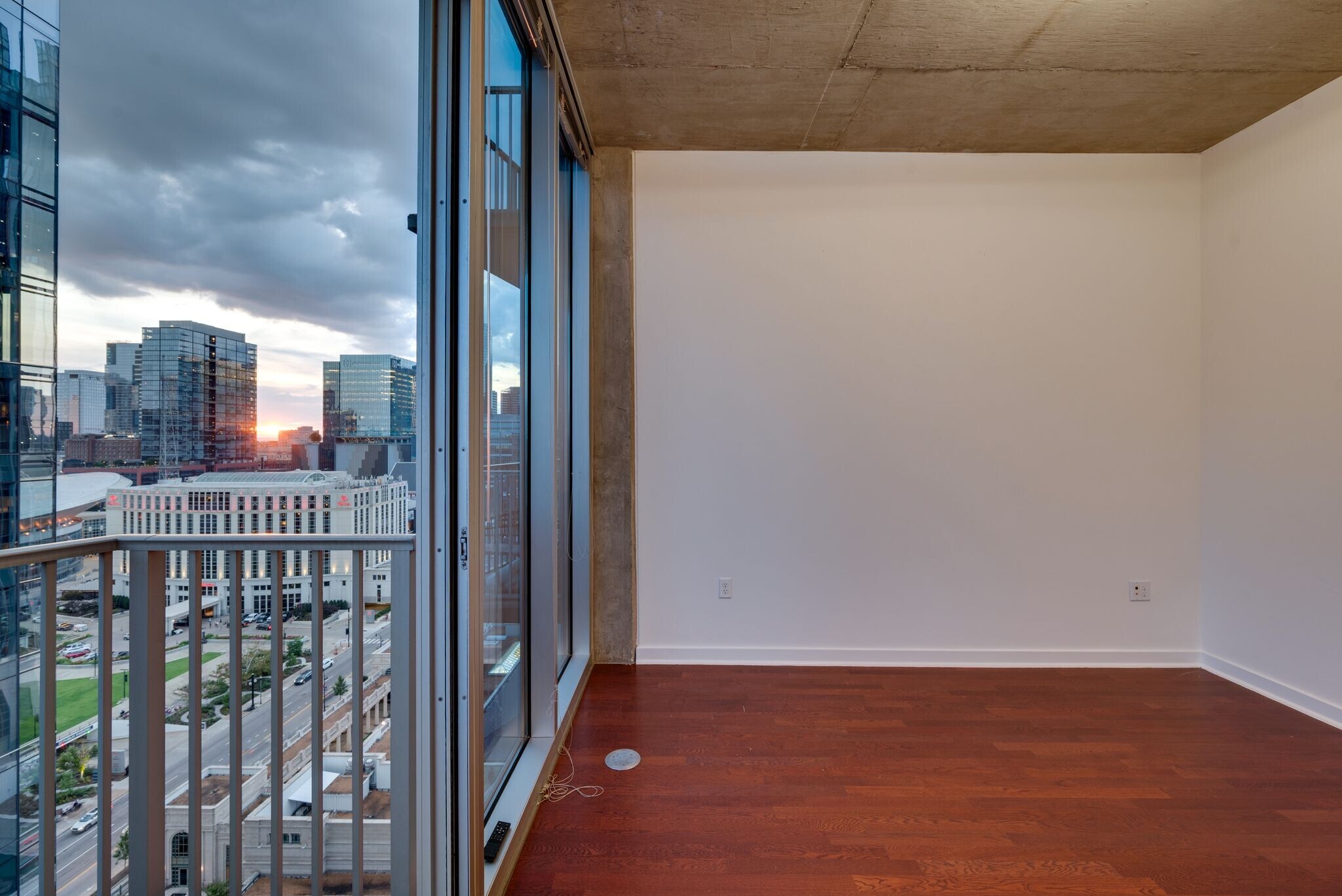 Building Photo - 301 Demonbreun St