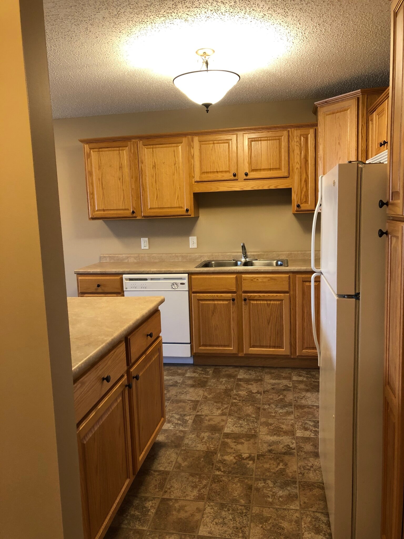 6200-6280 C 1B/Den Kitchen - Kensington