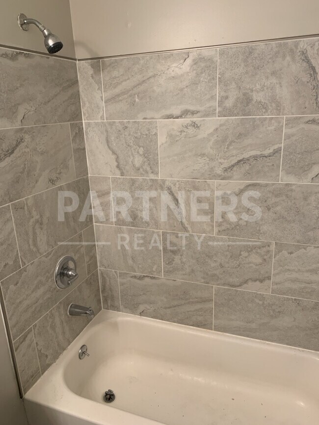 Building Photo - 3379 Brookwood