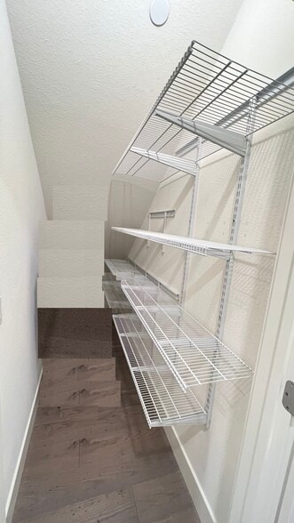 Building Photo - 45079 Insight St