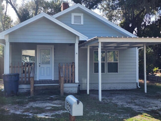 Primary Photo - 522 E 5th St