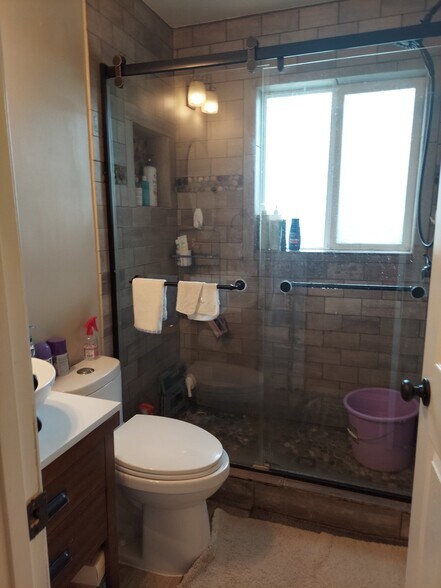 Bathroom - 5220 10th Plz S