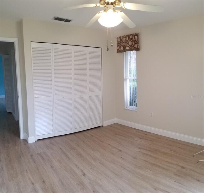 Building Photo - 5810 Garden Lakes Majestic