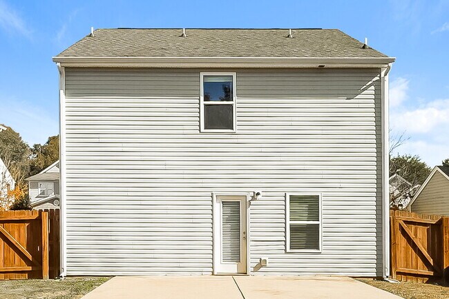 Building Photo - 252 Ranlo Ave