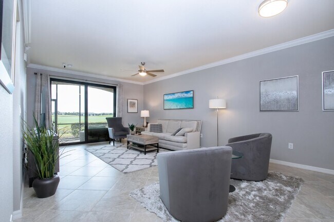 Building Photo - Like new 2BR, 2BA garage condo-Lakewood National