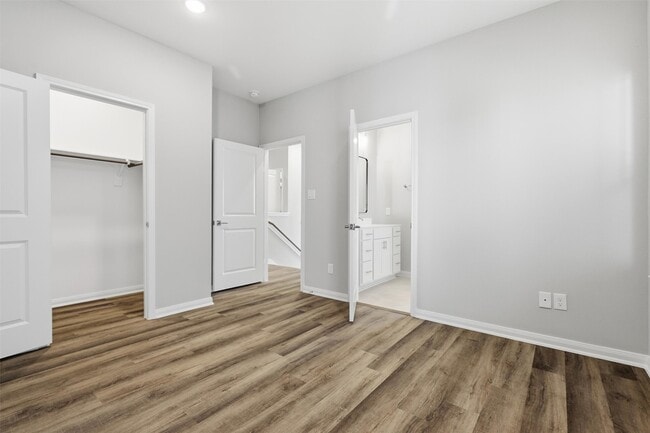 Building Photo - 9912 A Clark Rd