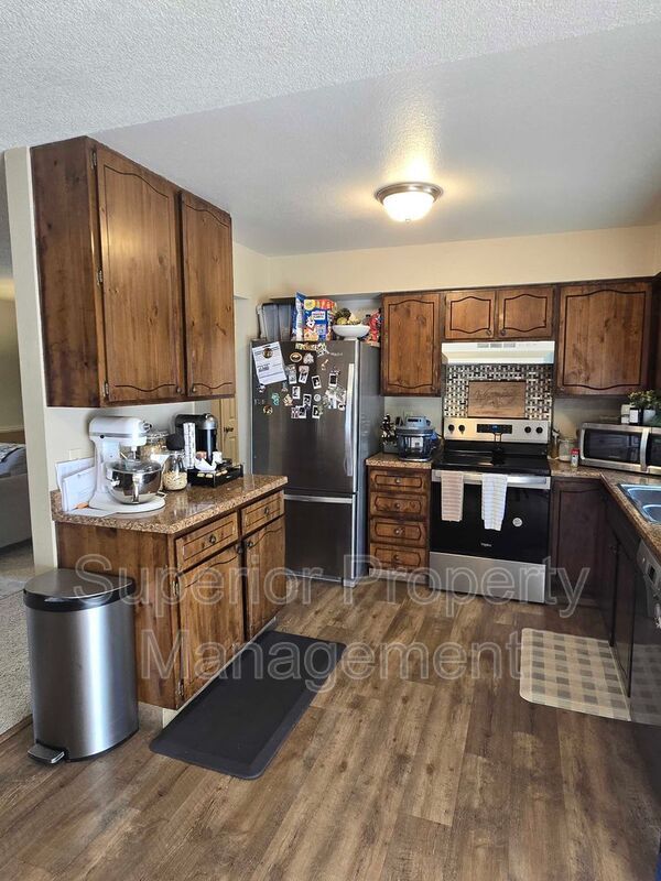 Building Photo - 4800 King Arthur Way