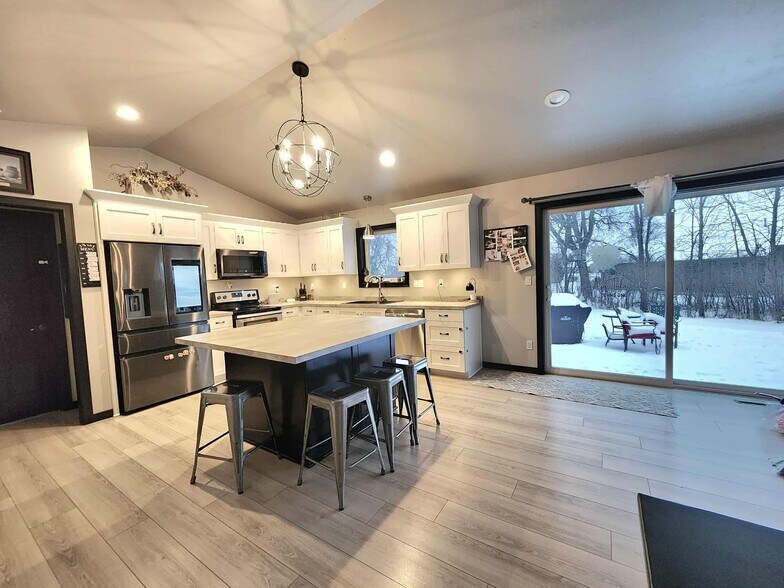 Building Photo - 2453 Scheuring Rd