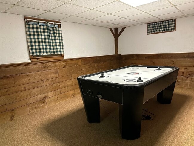 Building Photo - 4 Chestnut St