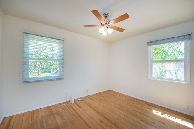 Building Photo - 20092 Bayview Ave