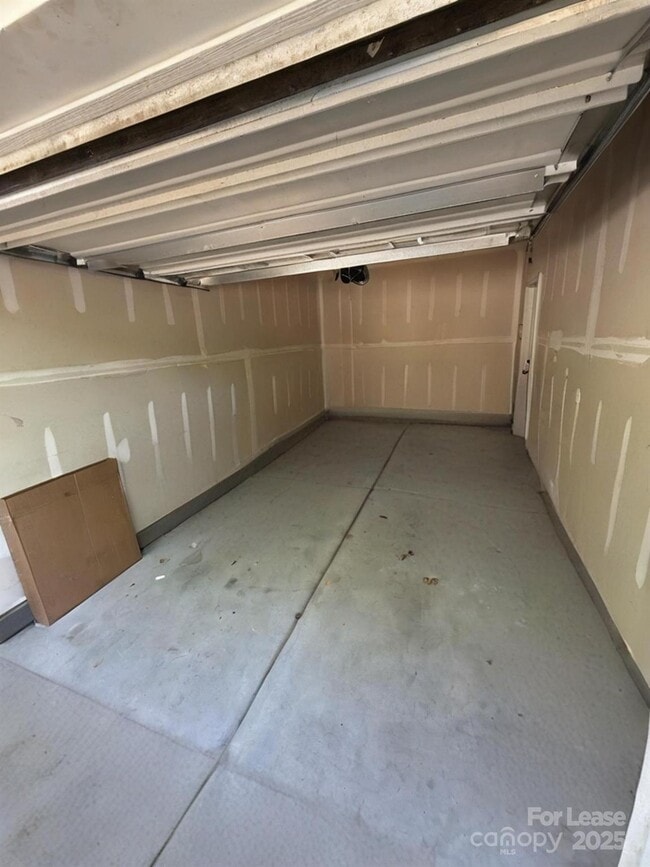 Building Photo - 2752 Sawbridge Ln