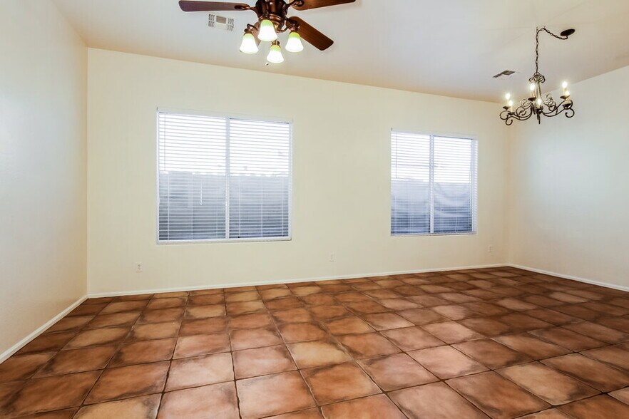 Building Photo - 10597 W Melinda Ln