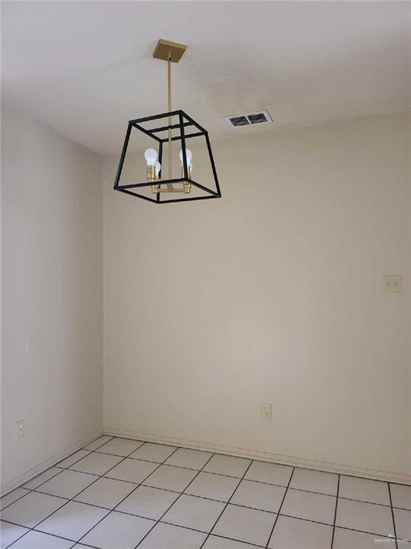 Building Photo - 709 Robin Ave