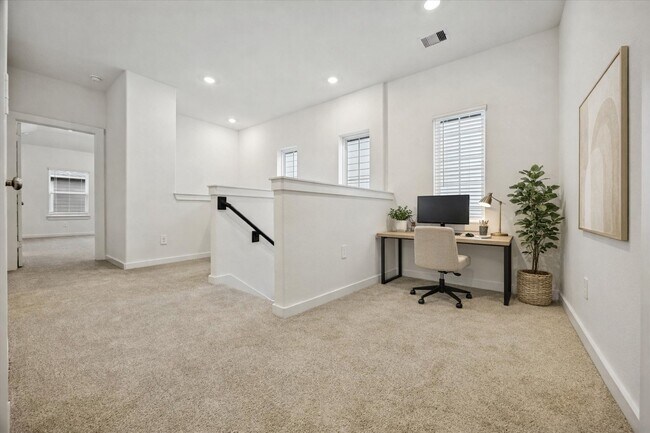 Building Photo - 4113 Fig Grv St