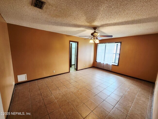 Building Photo - 6019 Blank Dr