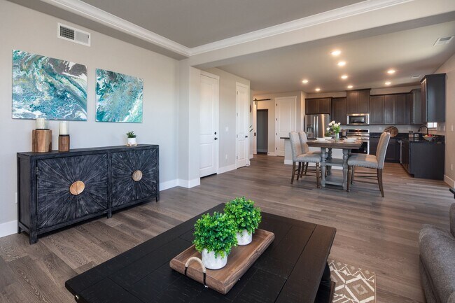 Building Photo - 3 Bedroom | 3 Baths | plus large loft | 20...
