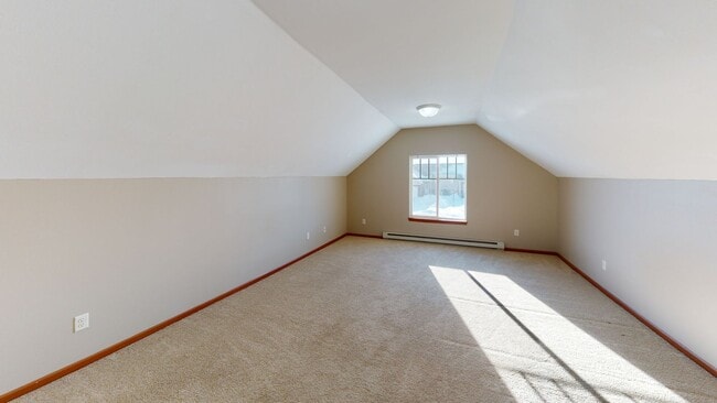 Building Photo - 2820 15th Ave NW