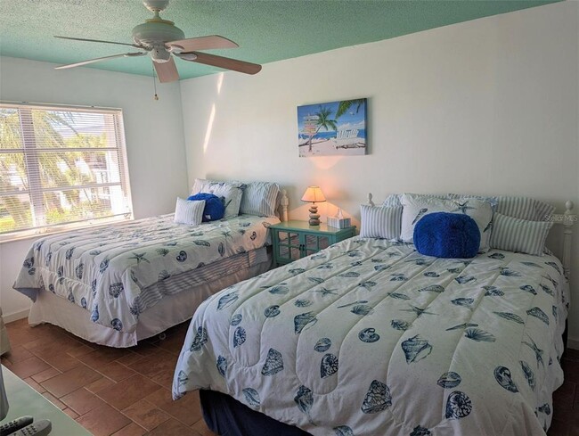 Building Photo - 5600 Beach Way Dr