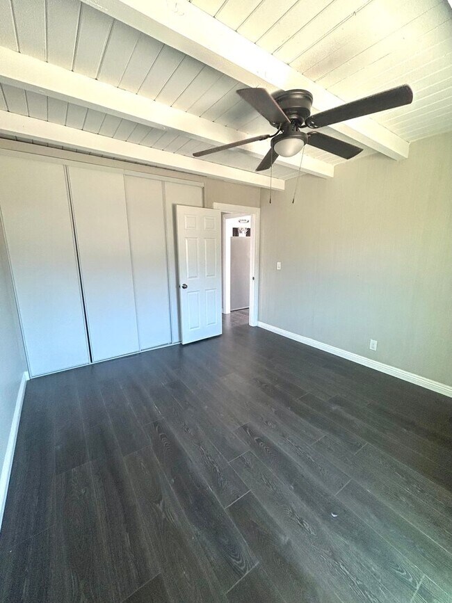 Building Photo - 6558 Juniper Ave
