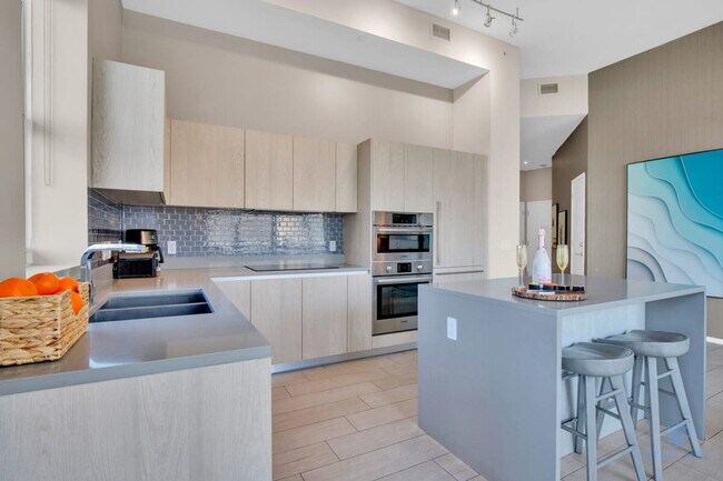 Building Photo - 4112 Jimmy Buffett Mem Hwy