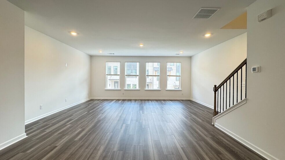 Building Photo - 55 Peeples Dr