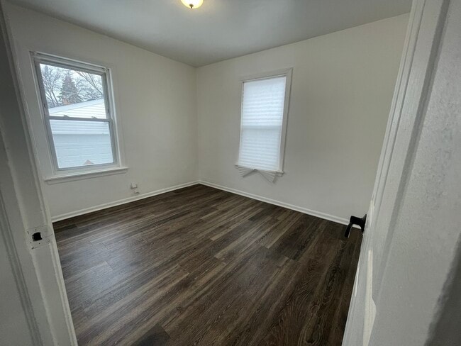 Building Photo - 228 E 141st St