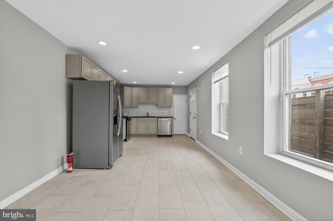 Building Photo - 1626 N 25th St
