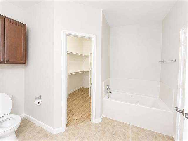 Building Photo - 127 Castleridge Dr