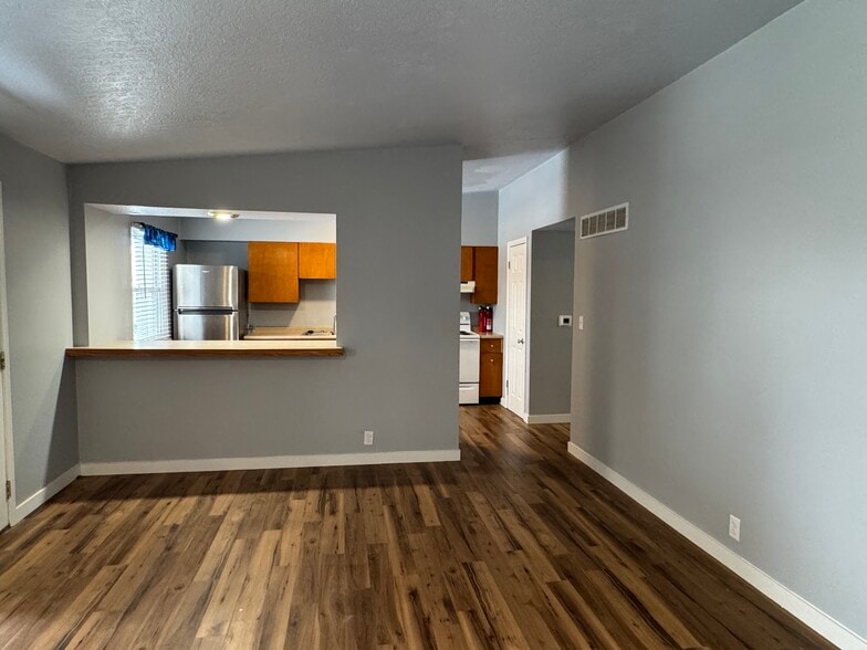 Building Photo - 3814 Mississippi Ave