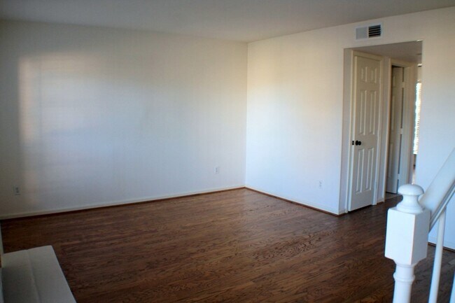 Building Photo - 5100 Allendale Rd