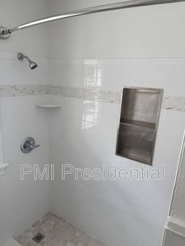Building Photo - 1226 N 36th St