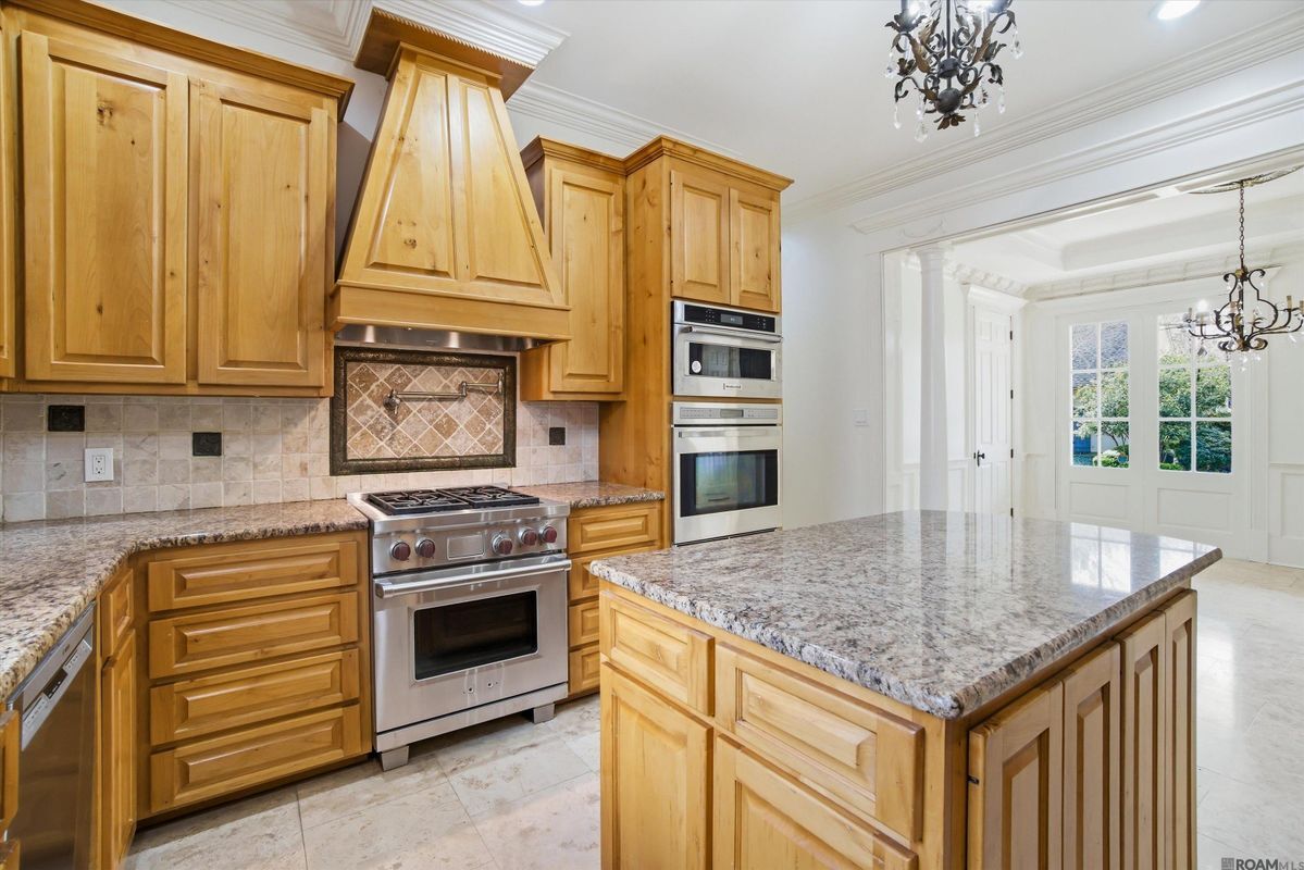 Building Photo - 926 Crown Alley