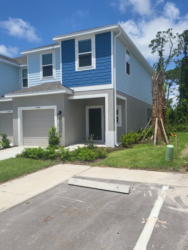 Building Photo - 15104 Cuzcorro Ct