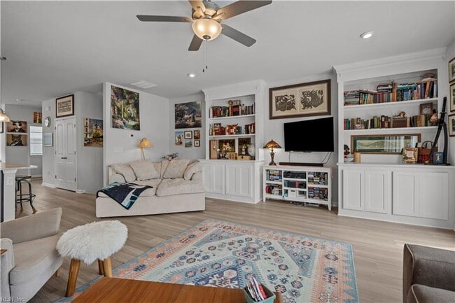 Building Photo - Luxury Living in Grassfield!